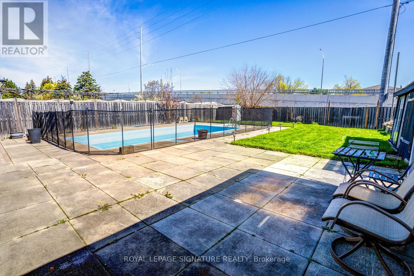 7639 Kittridge Drive, Mississauga, Ontario  L4T 3L9 - Photo 41 - W13504748