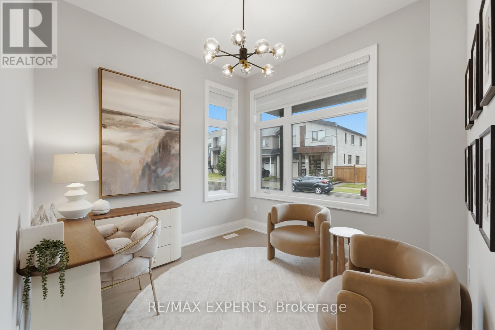 1288 Aymond Crescent W, Oakville, Ontario  L6H 7W8 - Photo 3 - W13504770