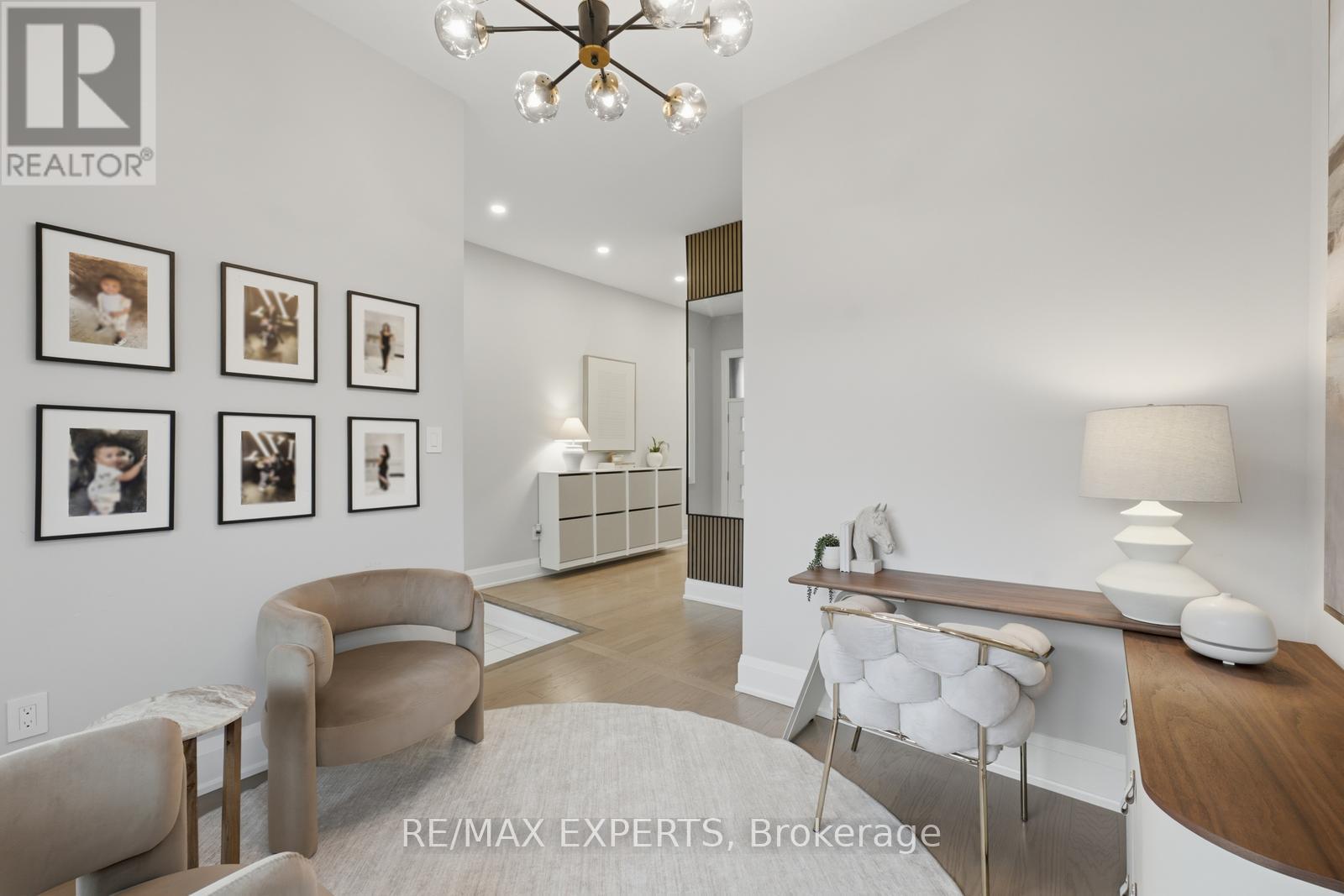 1288 Aymond Crescent W, Oakville, Ontario  L6H 7W8 - Photo 4 - W13504770