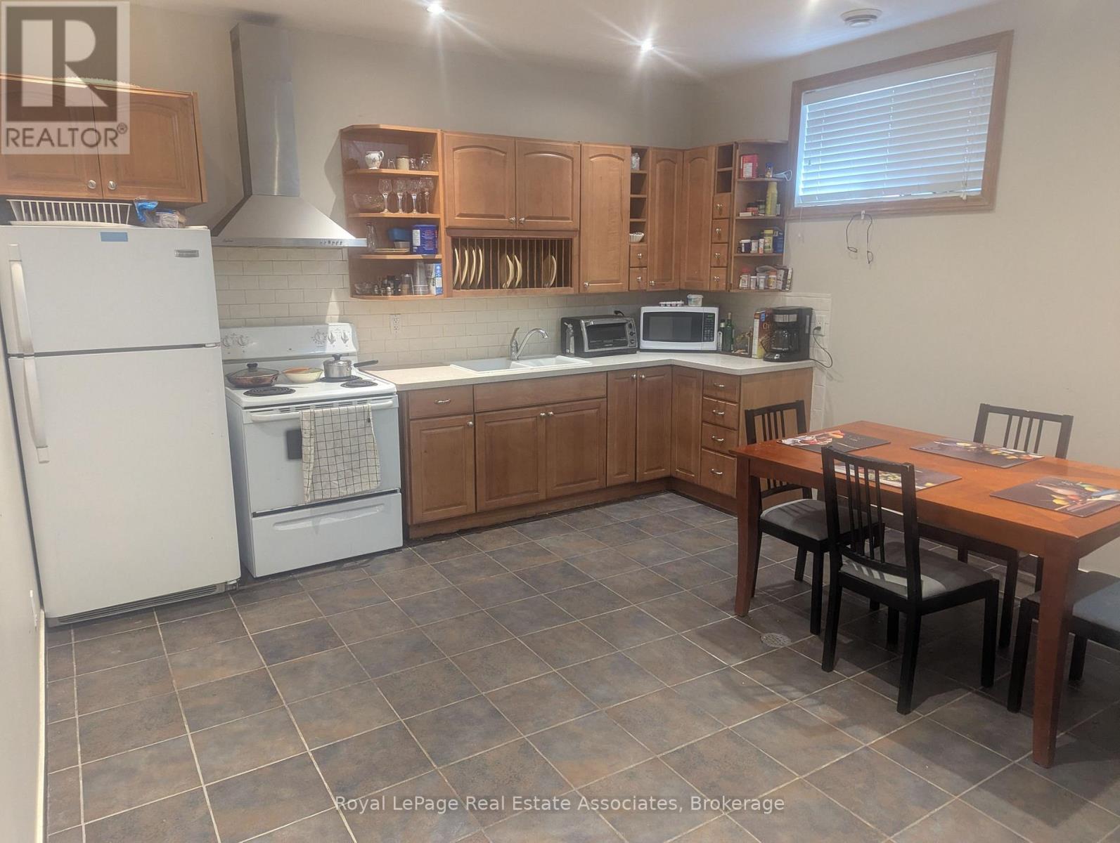4 - 48 Mississauga Road N, Mississauga, Ontario  L5H 2H8 - Photo 6 - W13504786