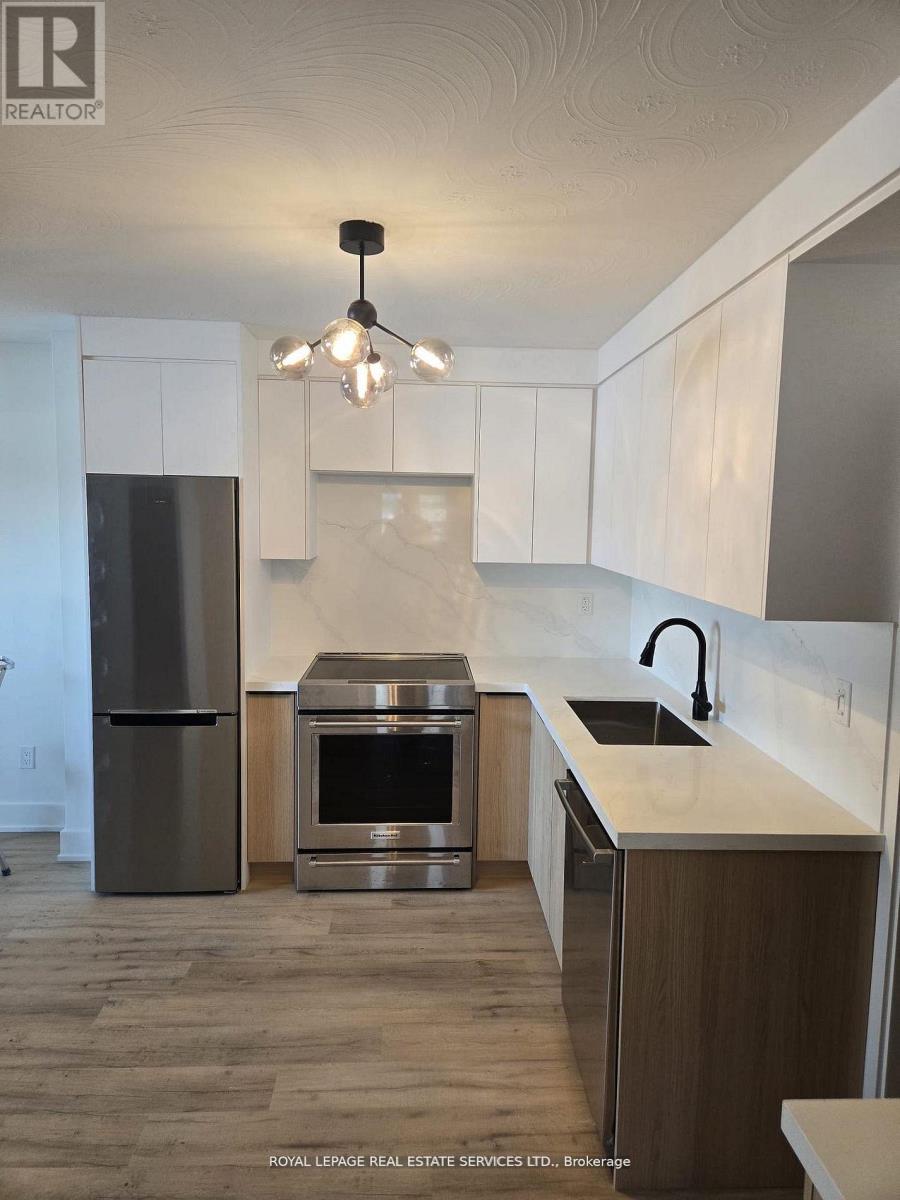 1 - 52 PETER STREET, Mississauga, Ontario