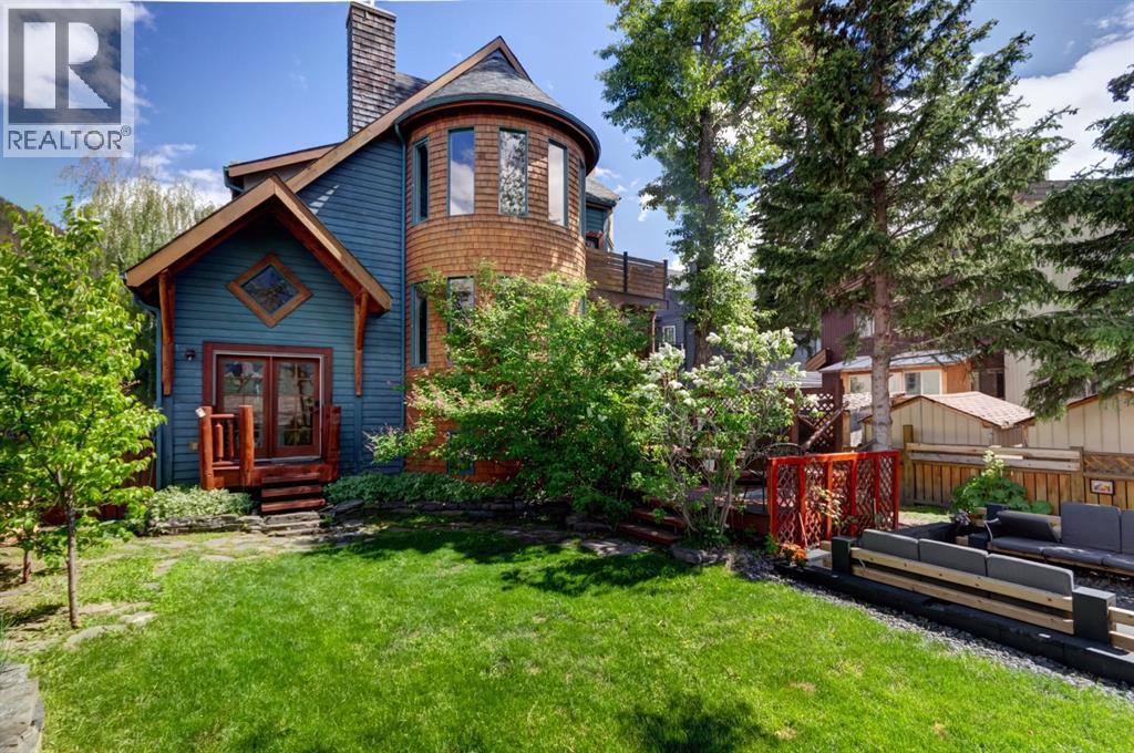 B, 331 Muskrat Street, Banff, Alberta  T1l 1E9 - Photo 1 - A2325077