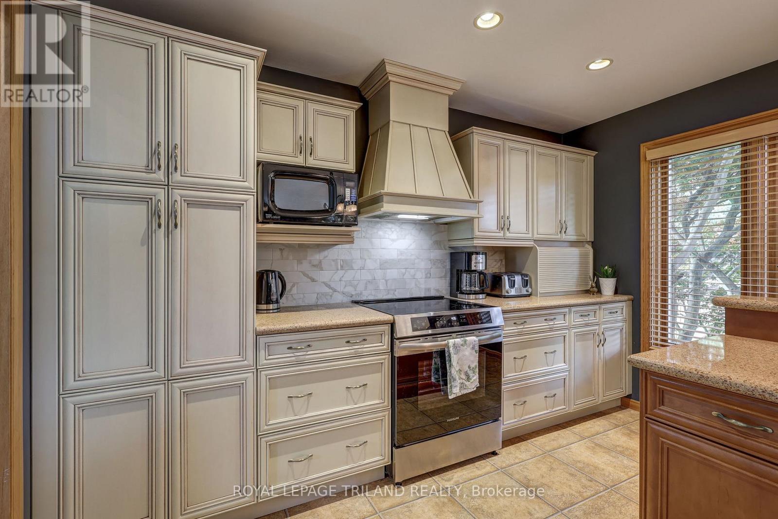 4588 Colonel Talbot Road, London South, Ontario  N6P 1B1 - Photo 14 - X13504900