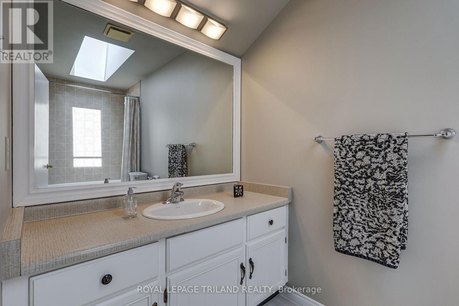 4588 Colonel Talbot Road, London South, Ontario  N6P 1B1 - Photo 35 - X13504900