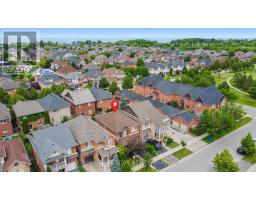 33 PANORAMA WAY, Hamilton, Ontario