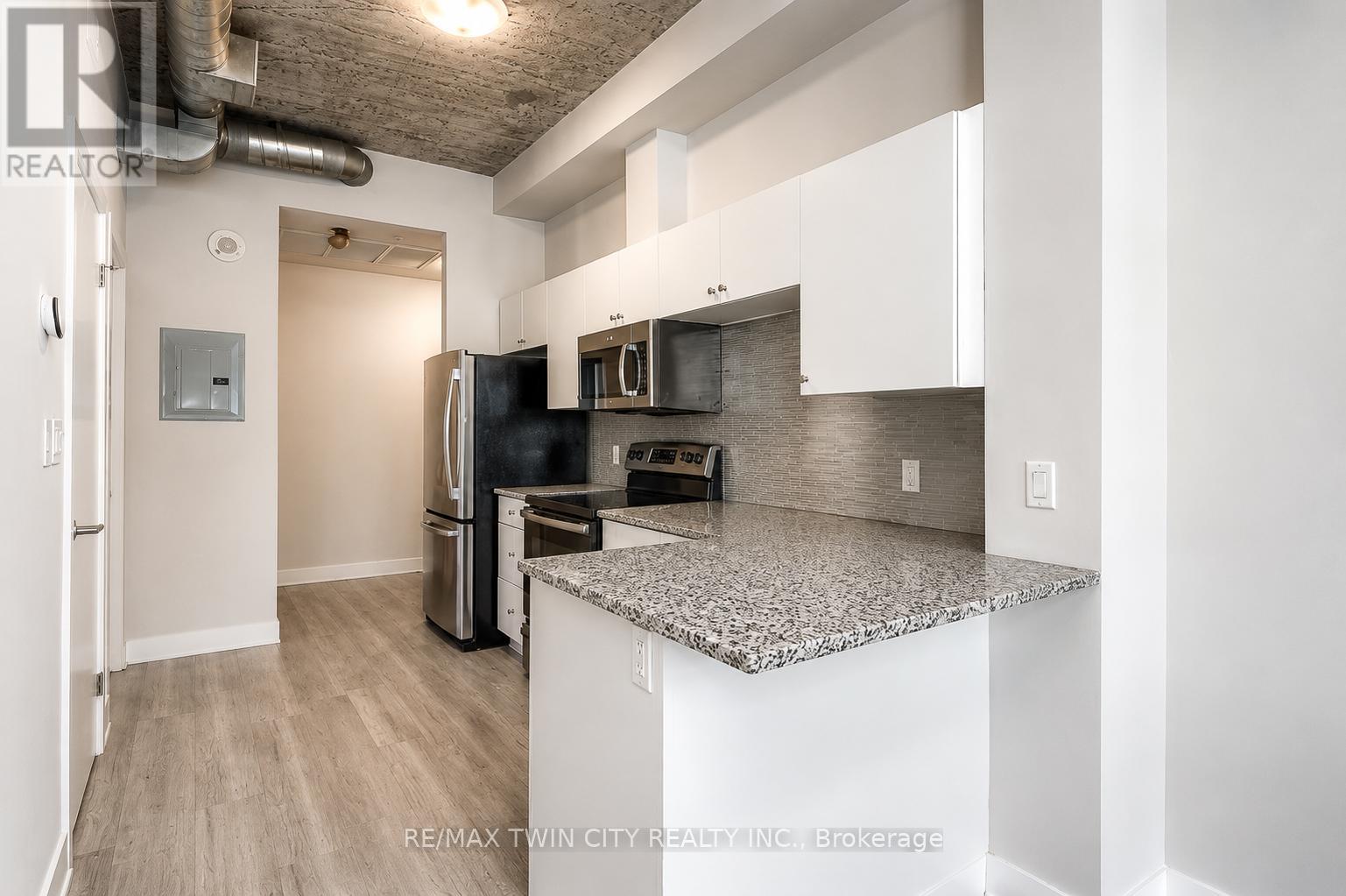 409 - 1 Victoria Street S, Kitchener, Ontario  N2G 1G1 - Photo 5 - X13504806