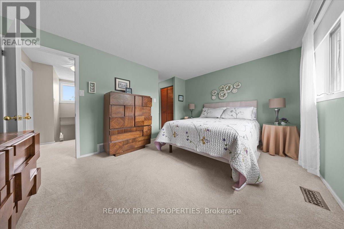 1085 Chateau Crescent, Ottawa, Ontario  K1C 2C9 - Photo 21 - X13504902