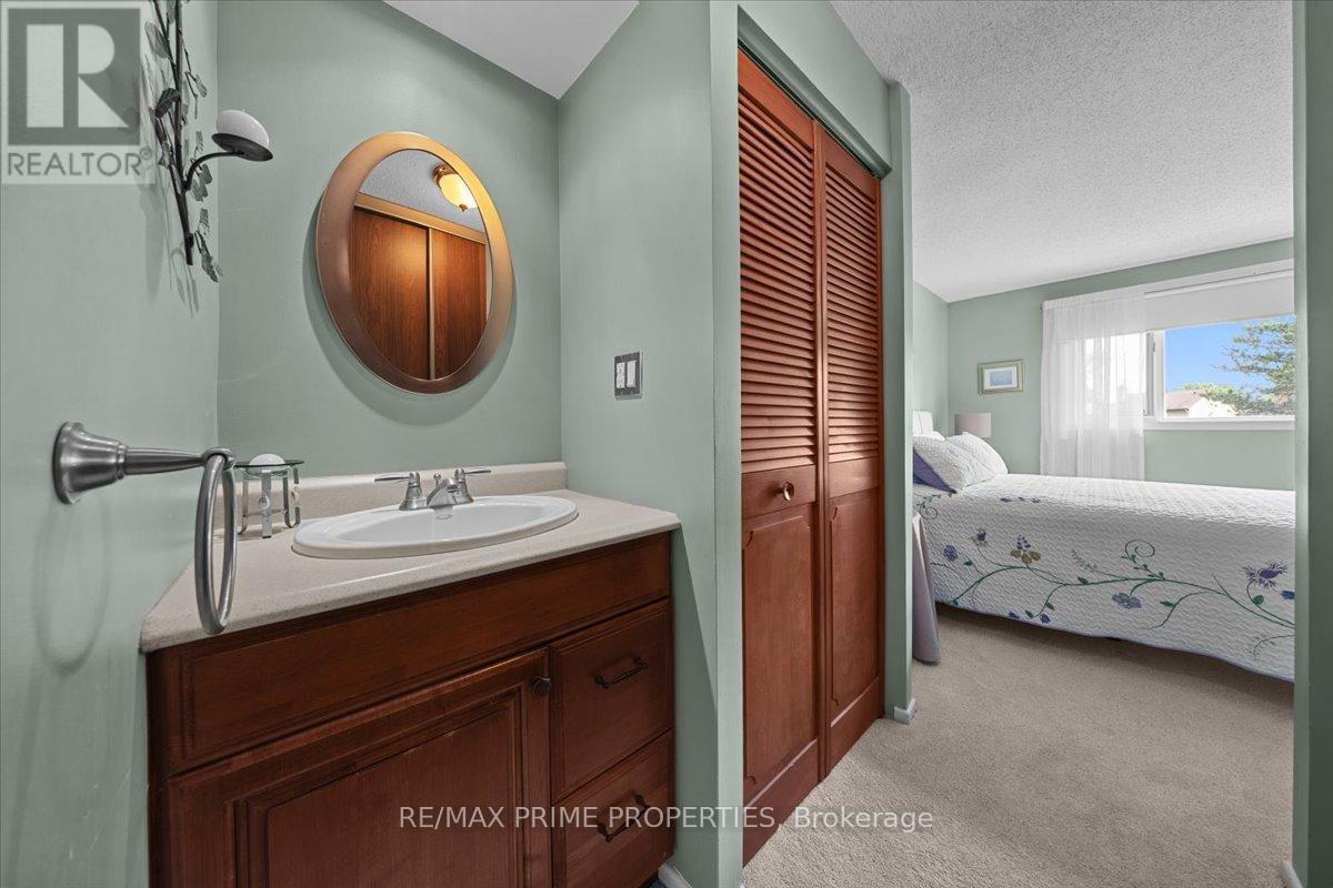 1085 Chateau Crescent, Ottawa, Ontario  K1C 2C9 - Photo 23 - X13504902