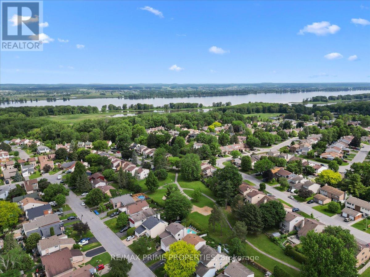 1085 Chateau Crescent, Ottawa, Ontario  K1C 2C9 - Photo 43 - X13504902
