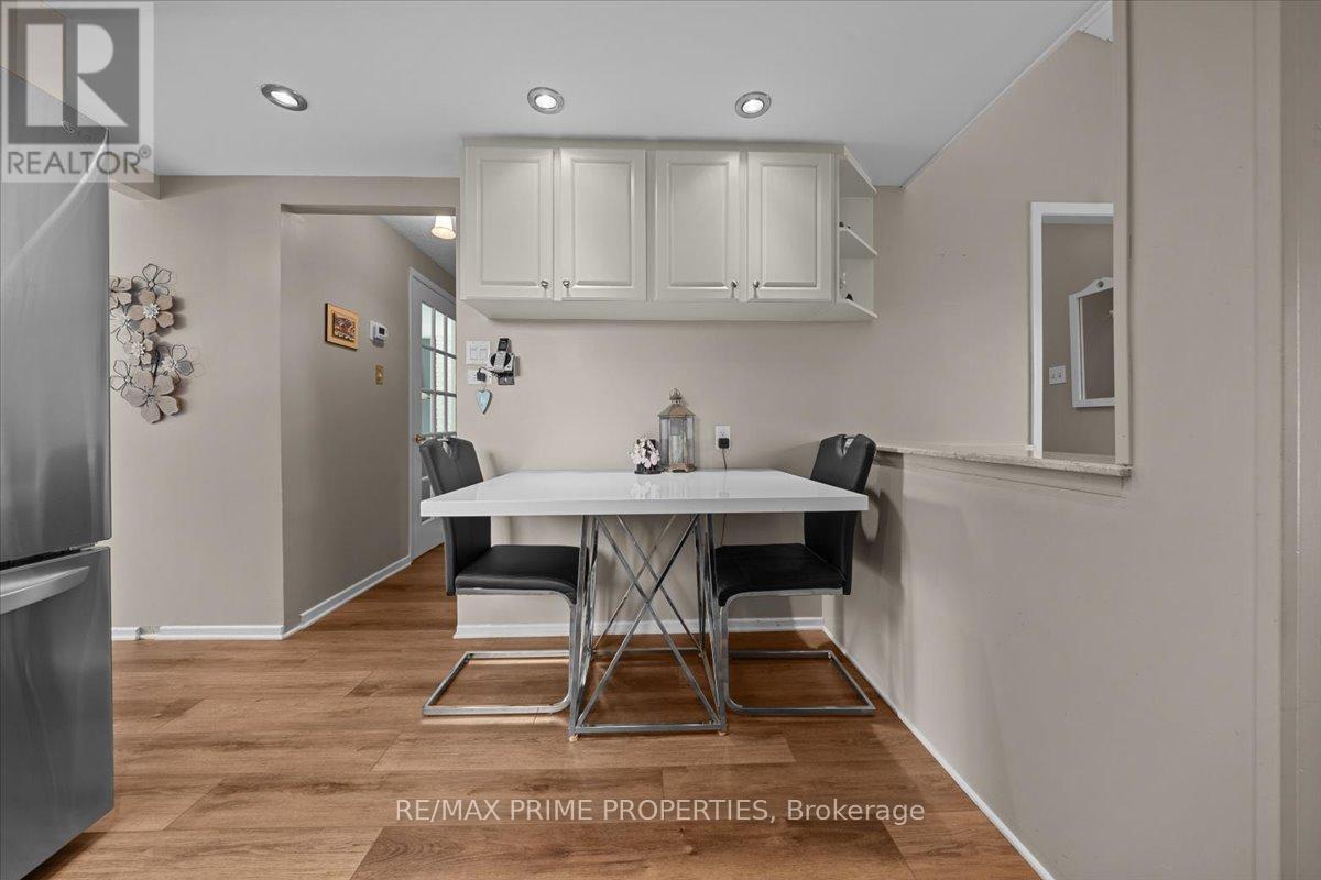 1085 Chateau Crescent, Ottawa, Ontario  K1C 2C9 - Photo 7 - X13504902