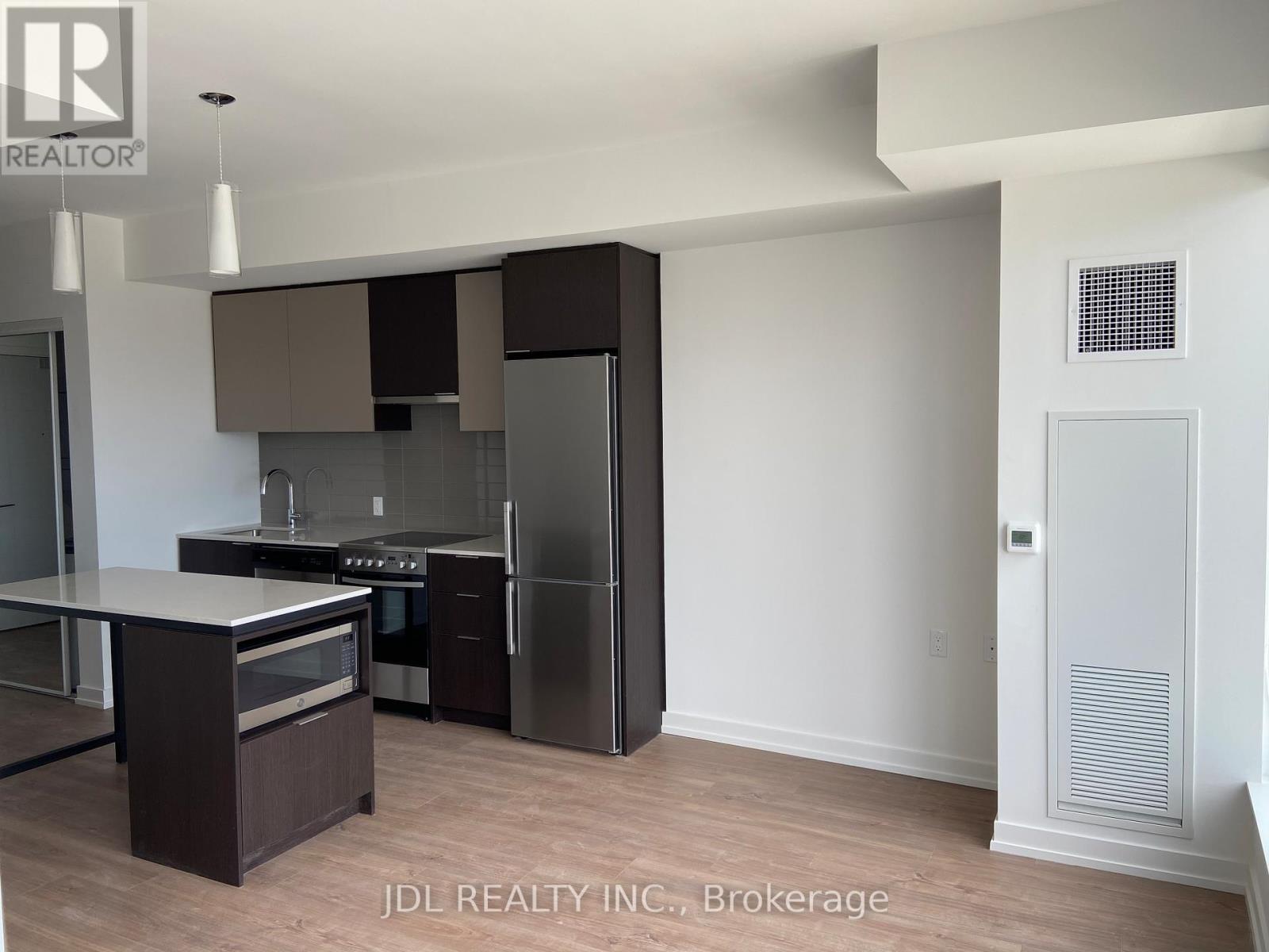 1306 - 203 College Street, Toronto, Ontario  M5T 1P9 - Photo 2 - C13504866