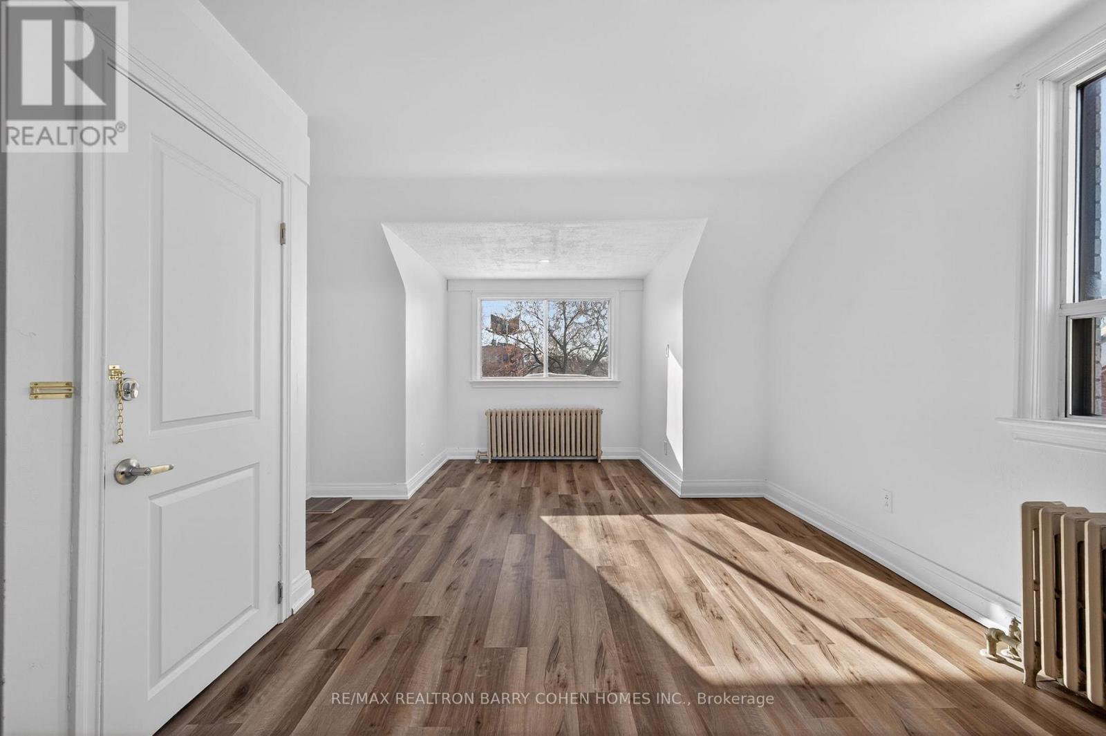 Upper - 17 Southbourne Avenue, Toronto, Ontario  M3H 1A2 - Photo 11 - C13504922