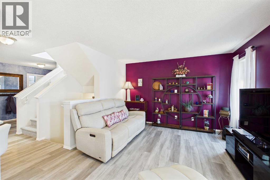 225 Bridlewood Court SW, Calgary, Alberta  T2Y 3Z2 - Photo 7 - A2323883