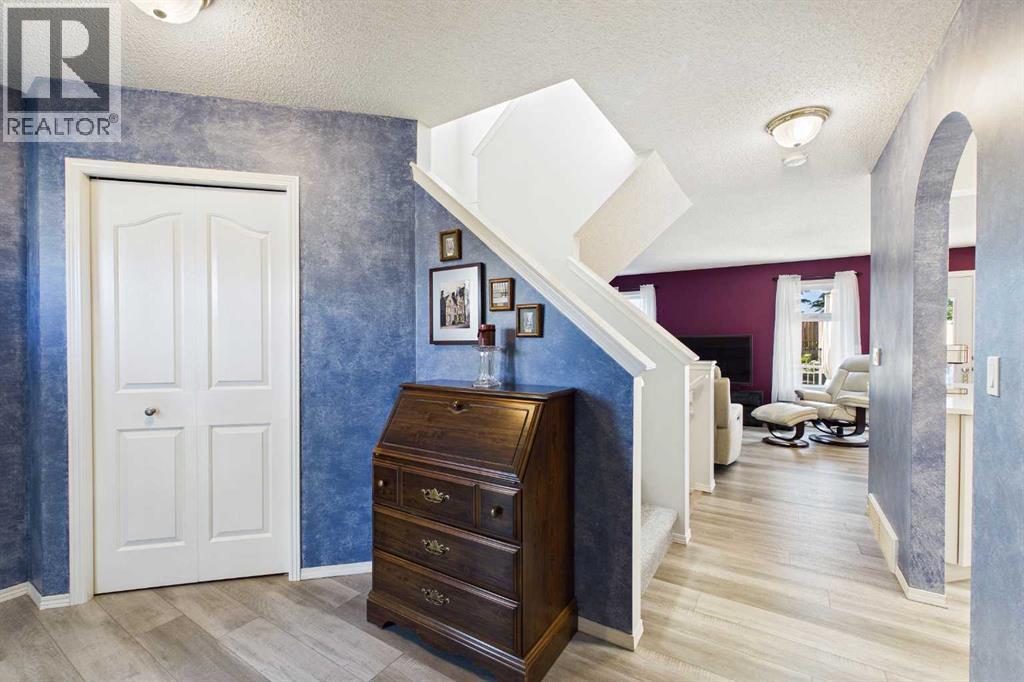 225 Bridlewood Court SW, Calgary, Alberta  T2Y 3Z2 - Photo 5 - A2323883