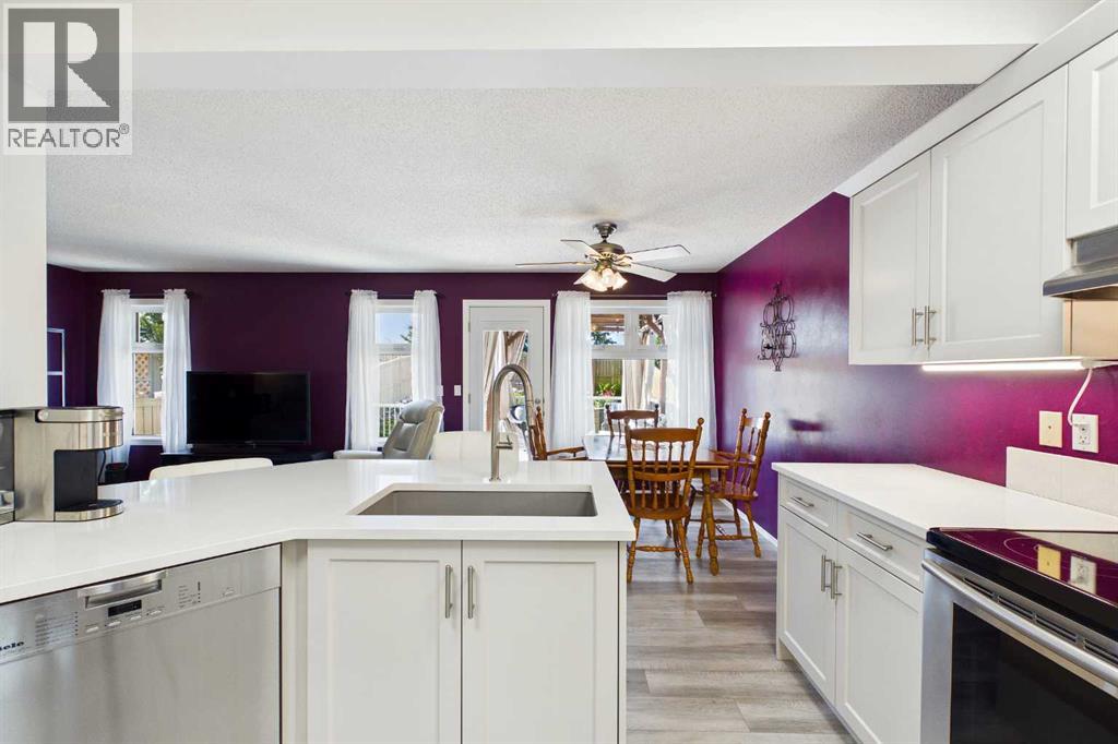 225 Bridlewood Court SW, Calgary, Alberta  T2Y 3Z2 - Photo 13 - A2323883