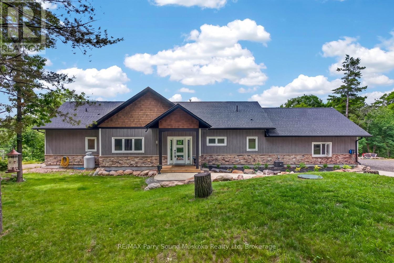 800 INVERLOCHY ROAD, Carling, Ontario