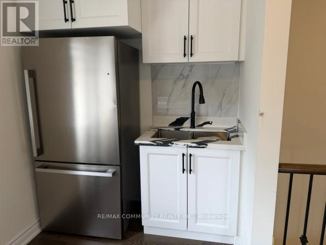 Couch House - 337 William Forster Road E, Markham, Ontario  L6B 0R1 - Photo 8 - N13209298