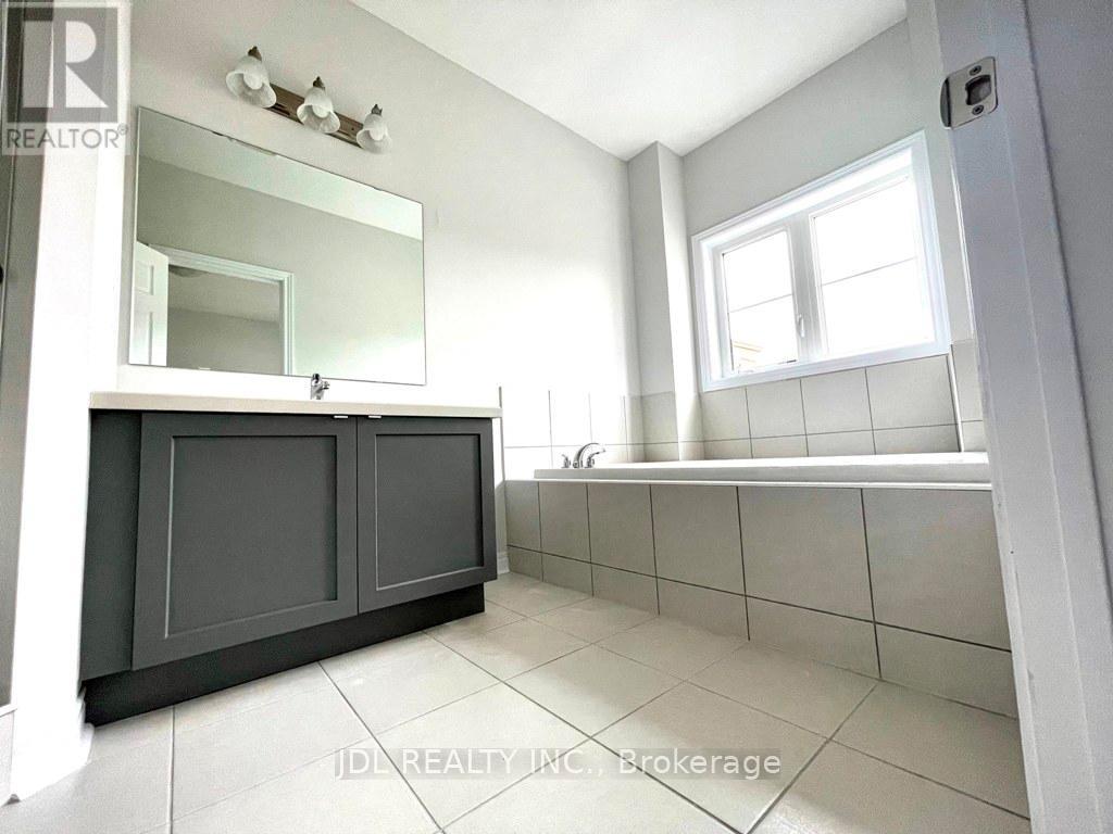 95 Grand Trunk Avenue, Vaughan, Ontario  L6A 5B3 - Photo 13 - N13504876