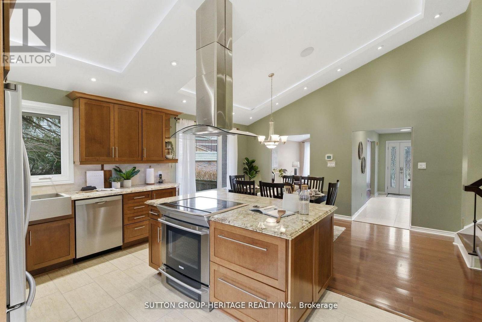 1886 Malden Crescent, Pickering, Ontario  L1V 3G4 - Photo 6 - E13226722