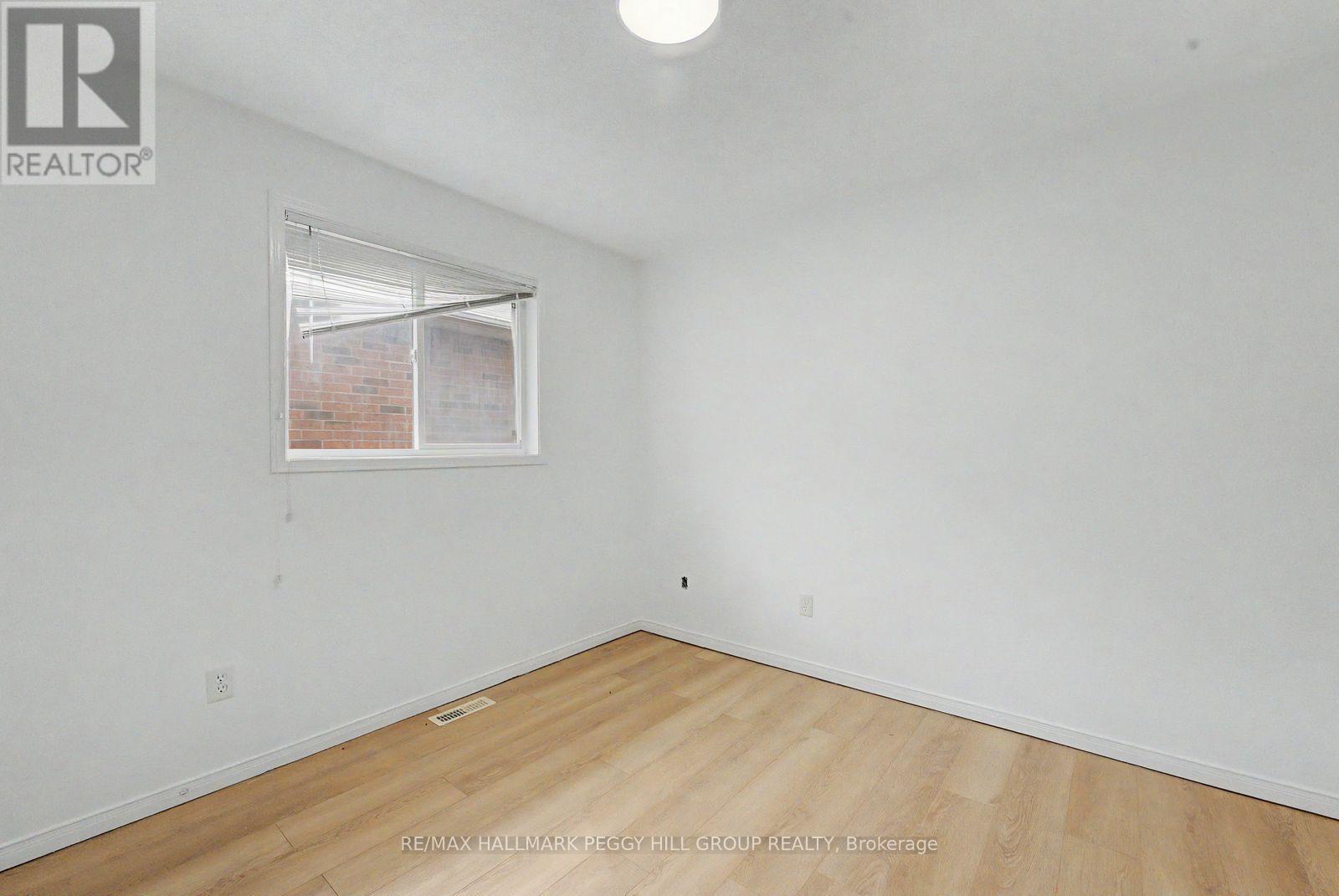 Upper - 332 Harvie Road, Barrie, Ontario  L4N 8H7 - Photo 7 - S13504968