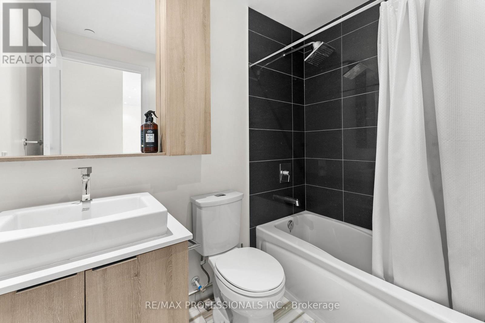 1209 - 110 Marine Parade Drive, Toronto, Ontario  M8V 0A3 - Photo 5 - W13504916