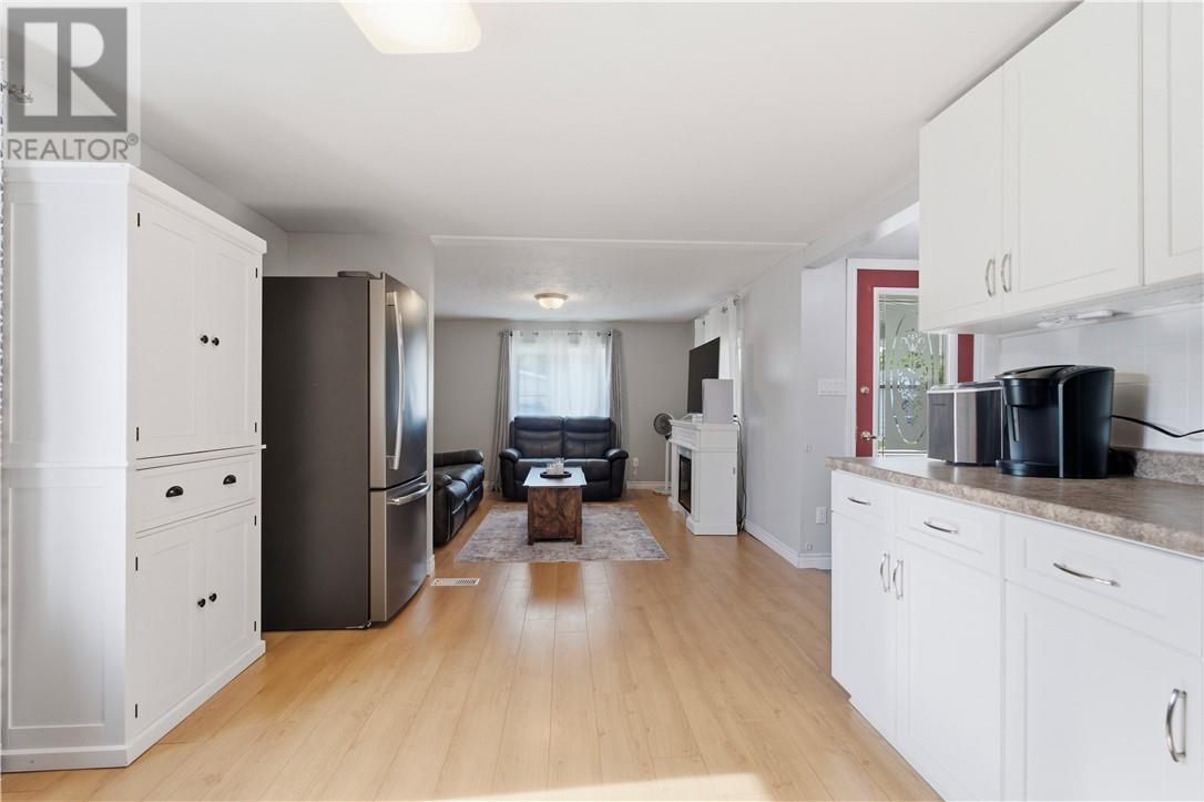 188 Janet Street, Greater Sudbury, Ontario  P3P 1H7 - Photo 5 - 2128916