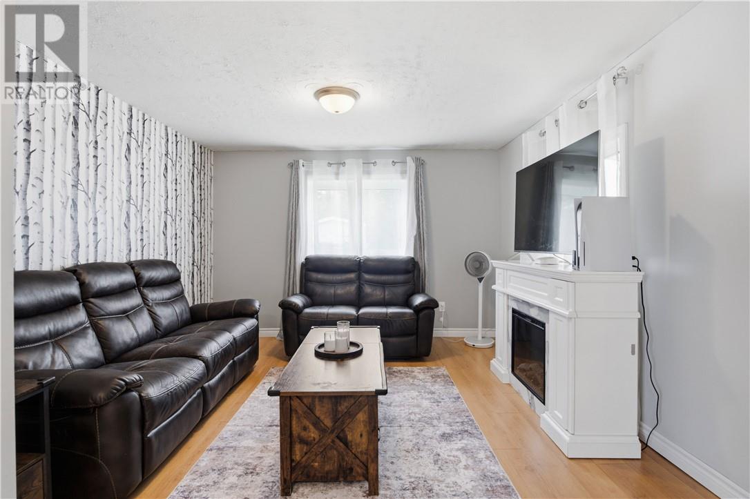 188 Janet Street, Greater Sudbury, Ontario  P3P 1H7 - Photo 8 - 2128916