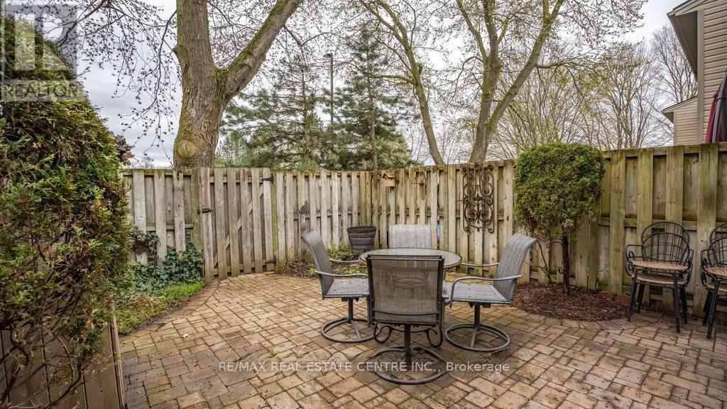 29 - 15 Green Valley Drive, Kitchener, Ontario  N2P 1K7 - Photo 18 - X13504892