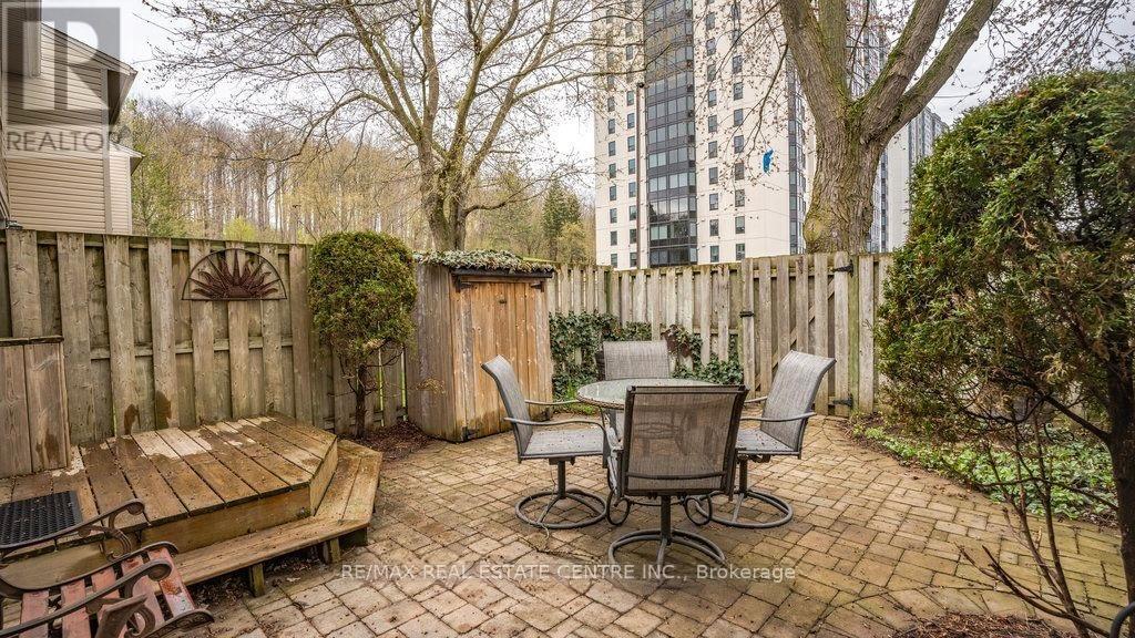 29 - 15 Green Valley Drive, Kitchener, Ontario  N2P 1K7 - Photo 19 - X13504892