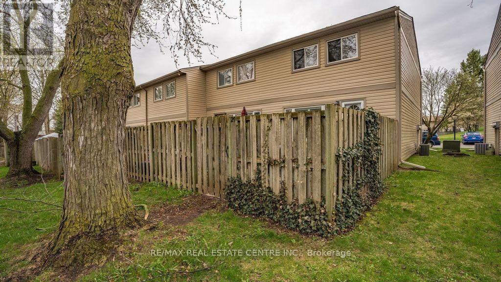 29 - 15 Green Valley Drive, Kitchener, Ontario  N2P 1K7 - Photo 21 - X13504892