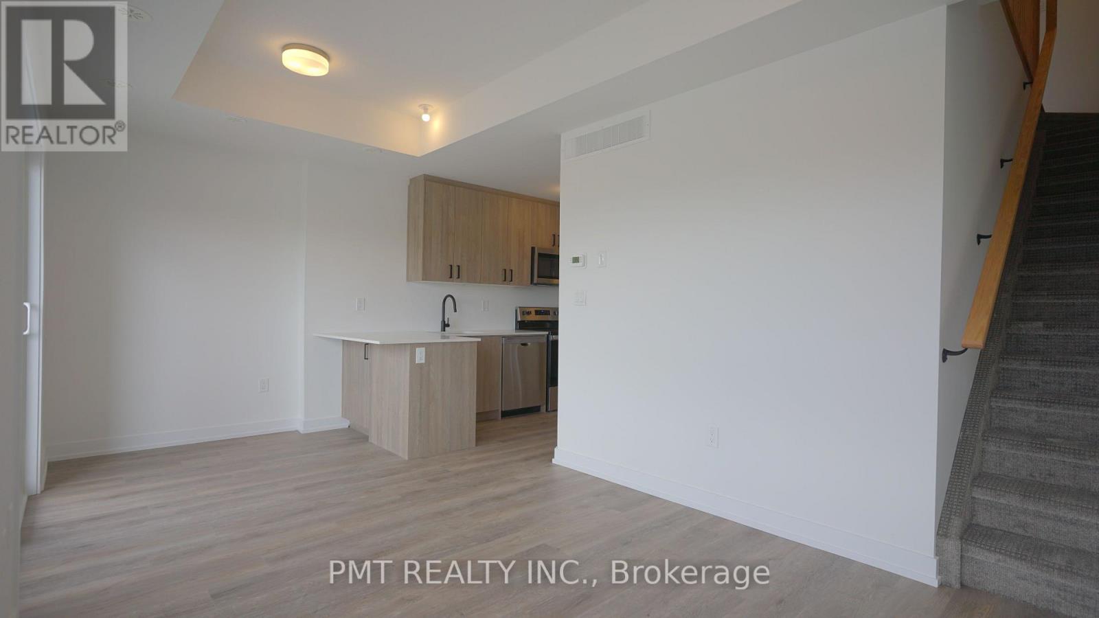 R27 - 25 Palace Street, Kitchener, Ontario  N2E 0L3 - Photo 5 - X13504938