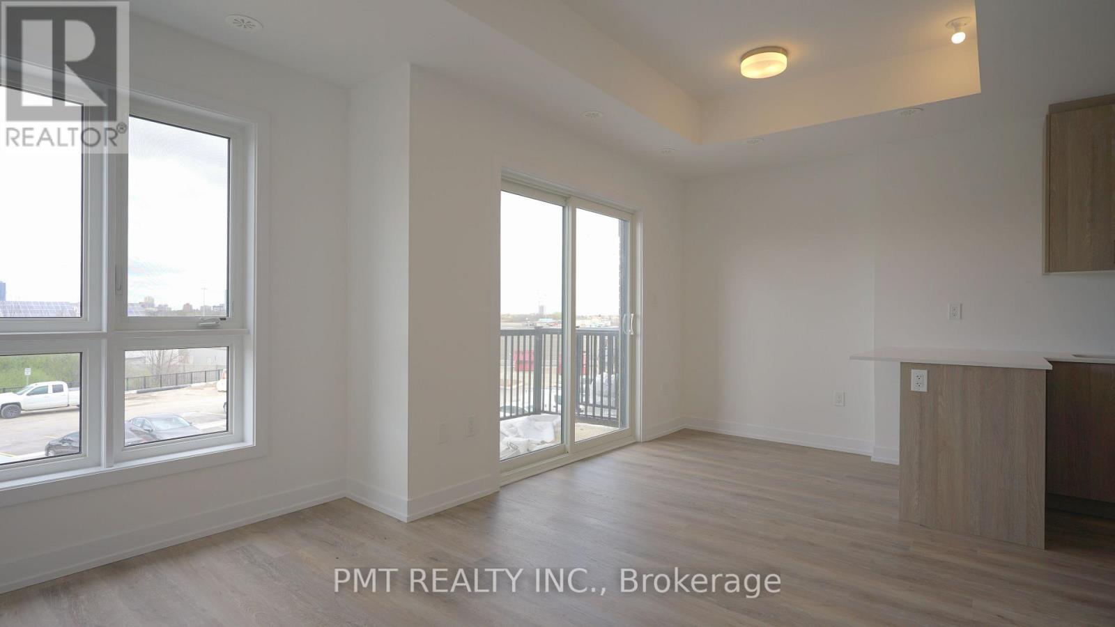R27 - 25 Palace Street, Kitchener, Ontario  N2E 0L3 - Photo 7 - X13504938