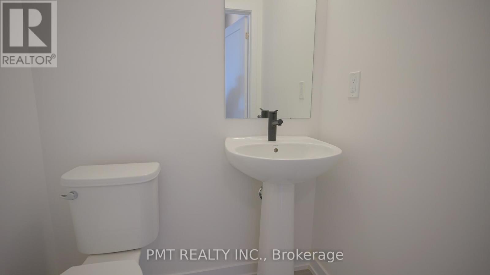 R27 - 25 Palace Street, Kitchener, Ontario  N2E 0L3 - Photo 9 - X13504938