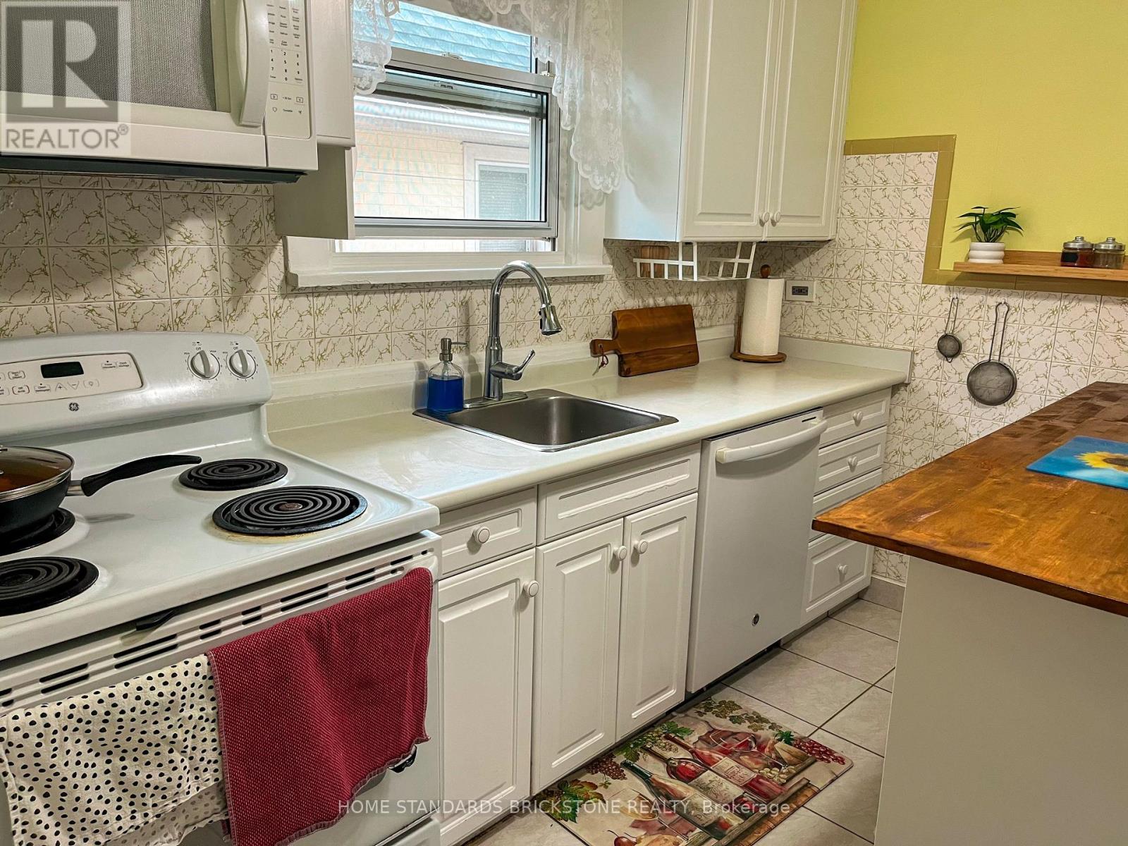 5400 Cedar Street, Niagara Falls, Ontario  L2E 2V3 - Photo 9 - X13504956