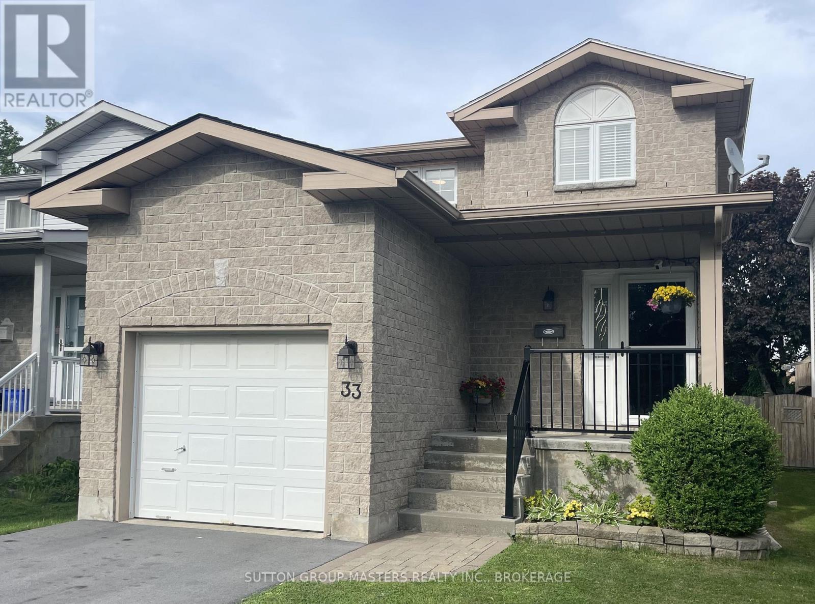 33 CLIFFORD STREET, Loyalist, Ontario