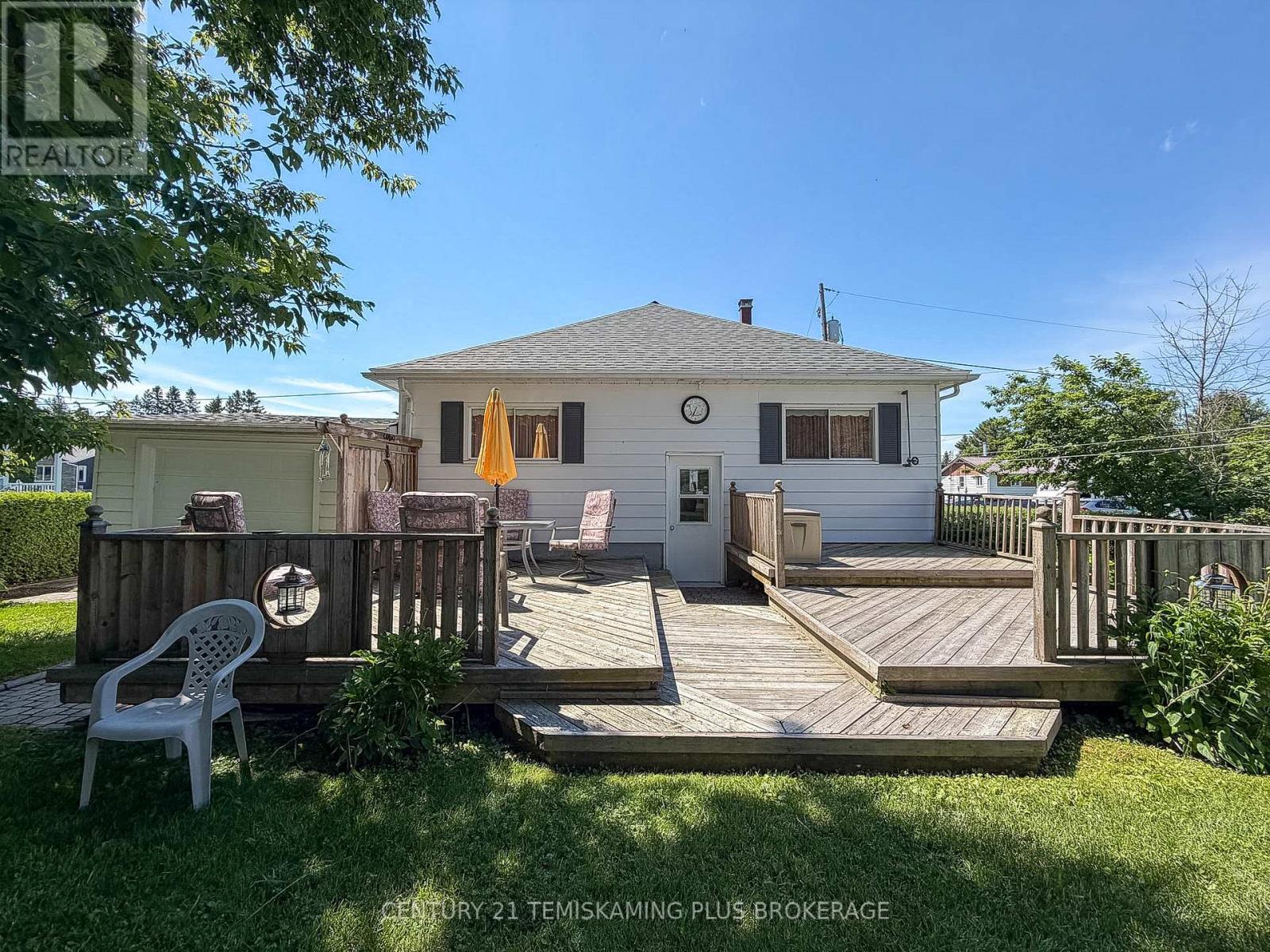 30 Ninth Street E, Armstrong, Ontario  P0J 1E0 - Photo 3 - T13504990