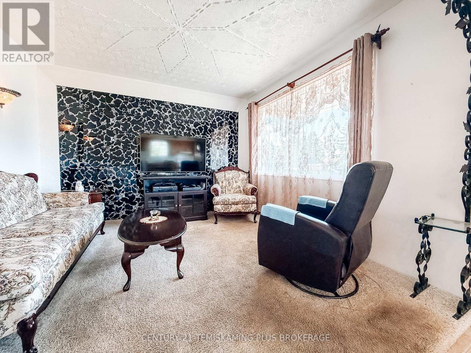 30 Ninth Street E, Armstrong, Ontario  P0J 1E0 - Photo 7 - T13504990