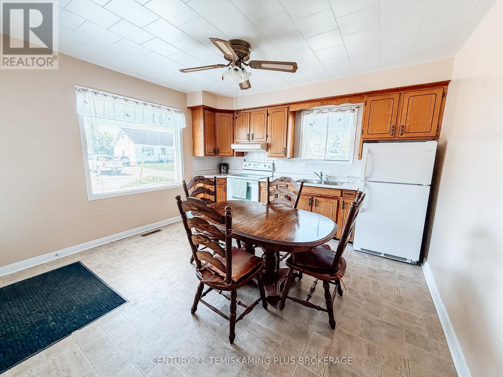 30 Ninth Street E, Armstrong, Ontario  P0J 1E0 - Photo 9 - T13504990