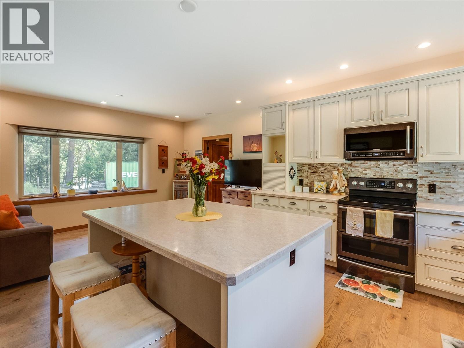 3781 Pass Creek Road, Crescent Valley, British Columbia  V0G 1H1 - Photo 32 - 10391932