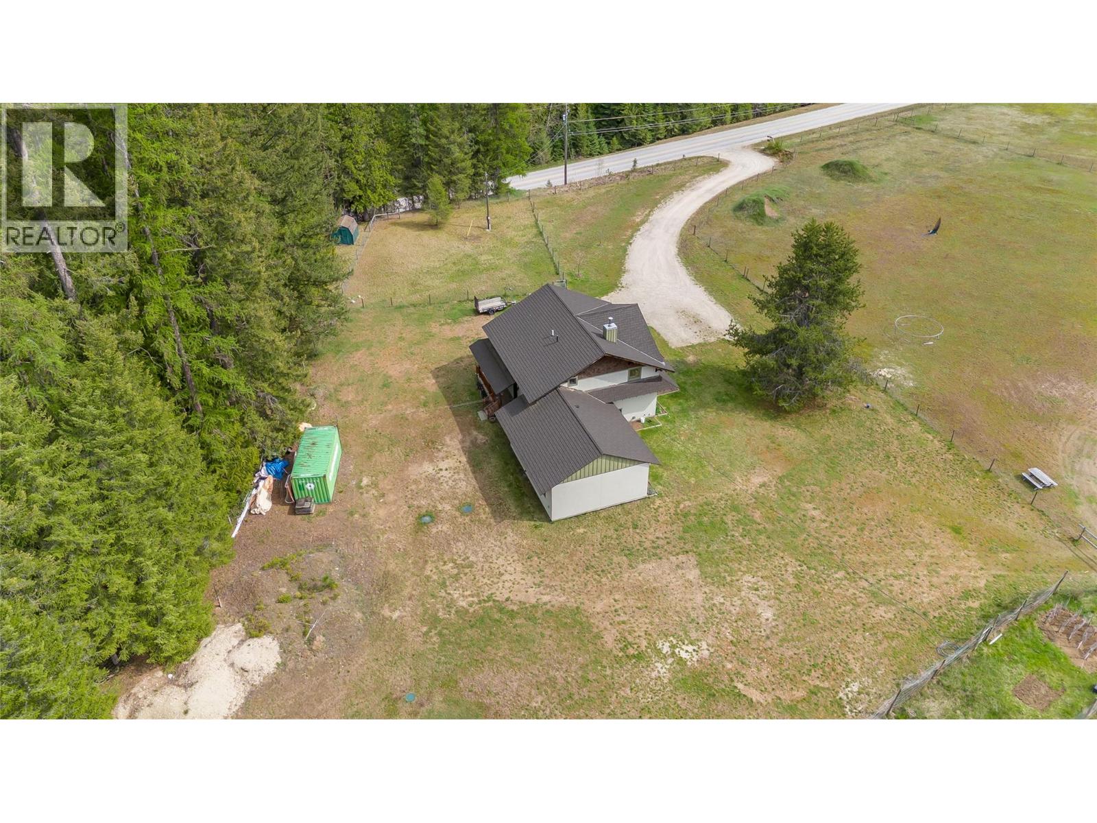 3781 Pass Creek Road, Crescent Valley, British Columbia  V0G 1H1 - Photo 8 - 10391932