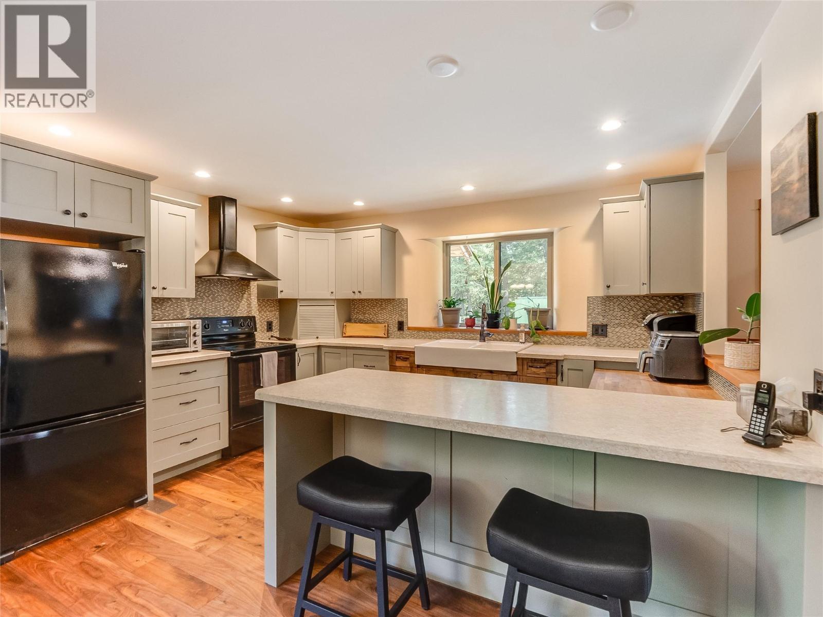 3781 Pass Creek Road, Crescent Valley, British Columbia  V0G 1H1 - Photo 26 - 10391932