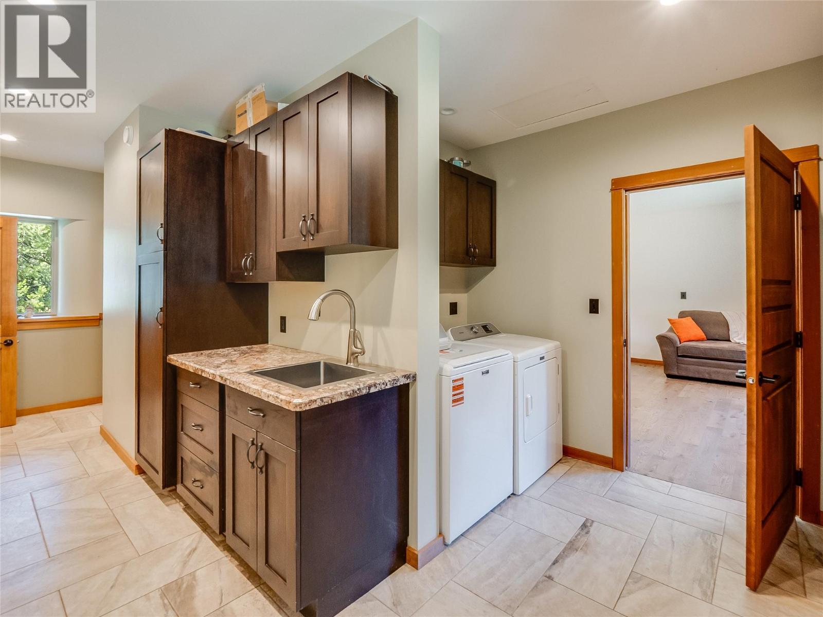 3781 Pass Creek Road, Crescent Valley, British Columbia  V0G 1H1 - Photo 43 - 10391932