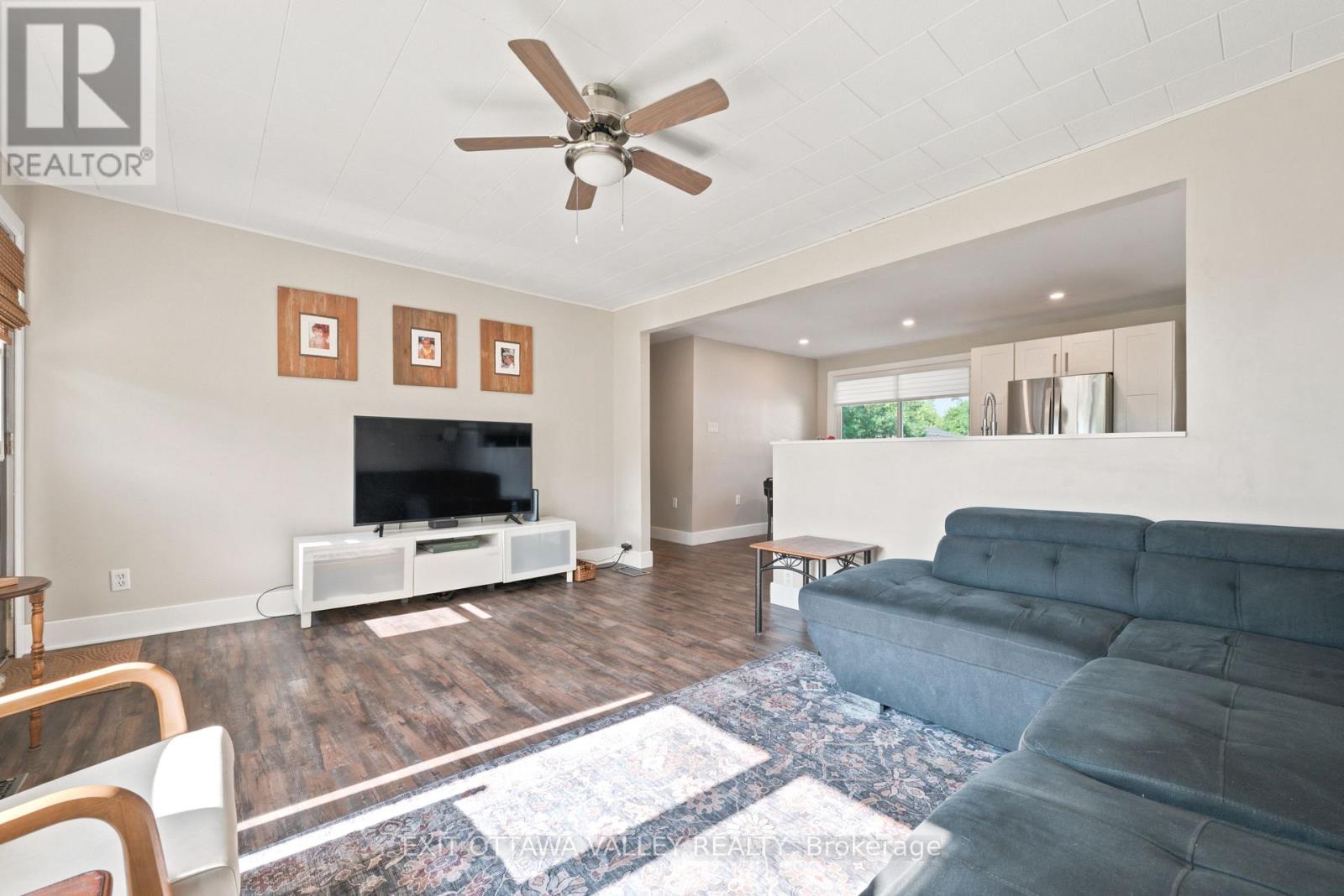 41 Huron Street, Deep River, Ontario  K0J 1P0 - Photo 5 - X13505218