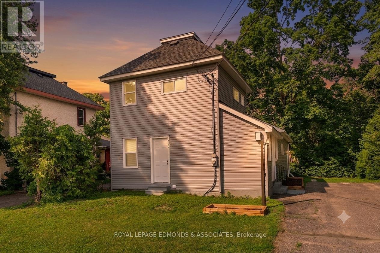 663 FISCHER STREET, Pembroke, Ontario