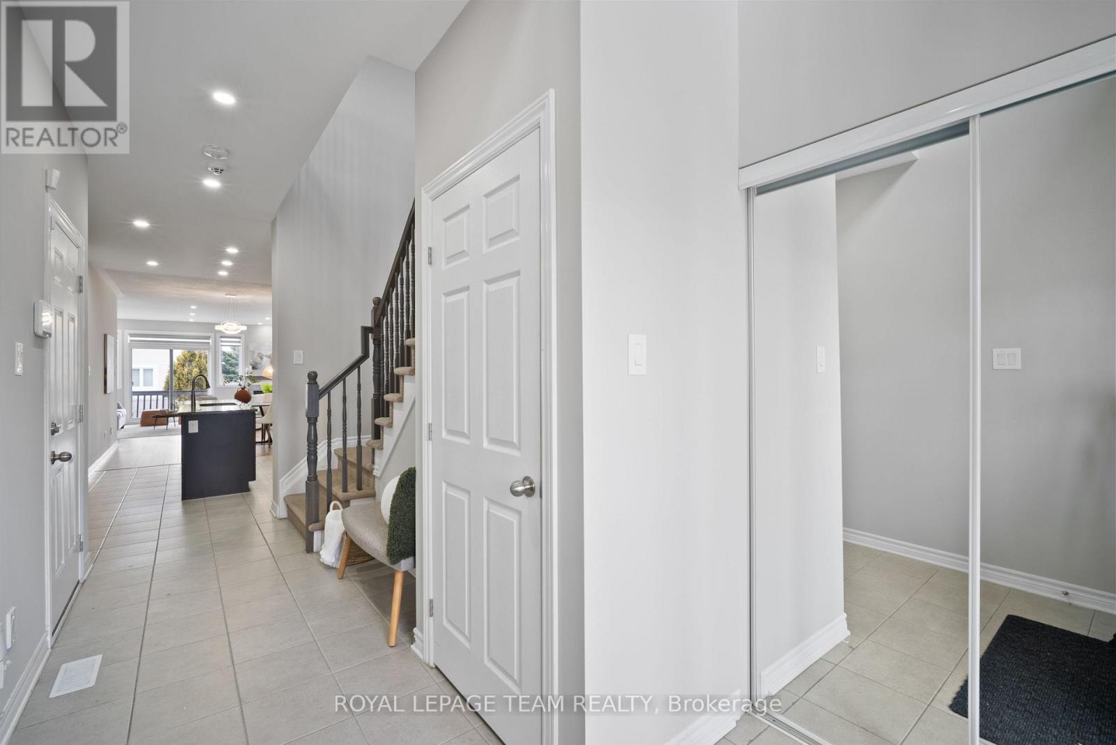 10 Kinetic Way, Ottawa, Ontario  K2J 0C9 - Photo 2 - X13505248