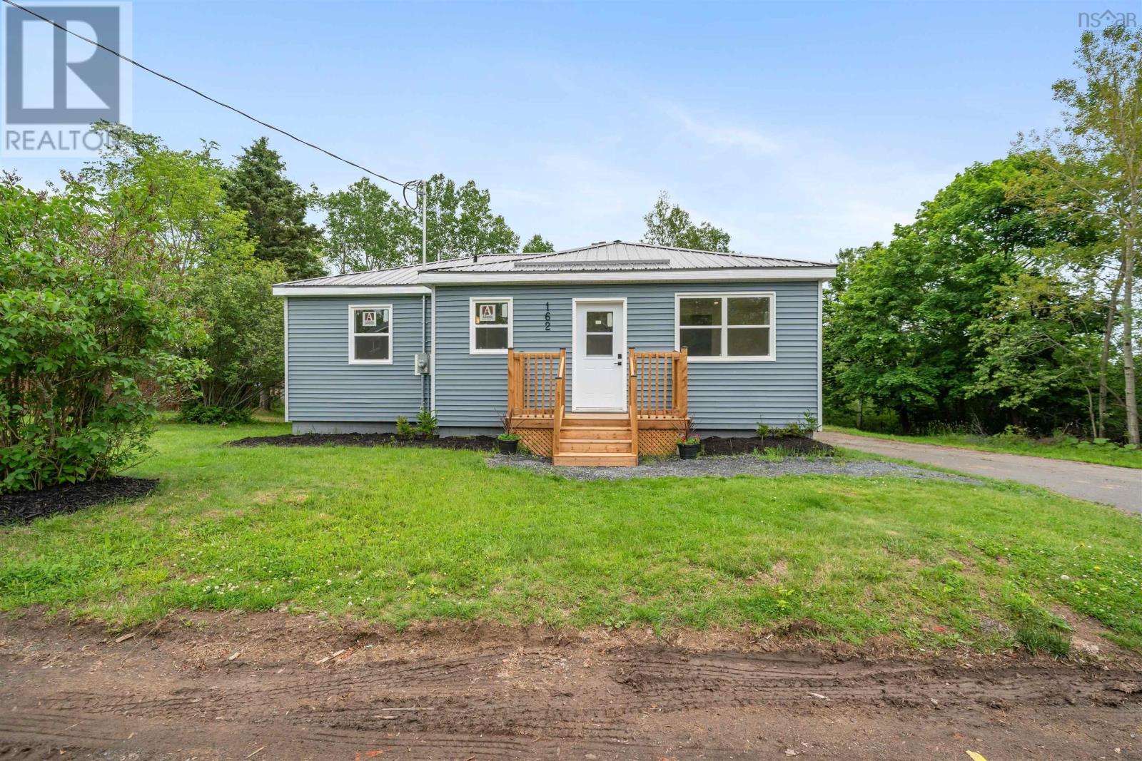 162 Sixth Street, New Glasgow, Nova Scotia  B2H 1B5 - Photo 1 - 202616071