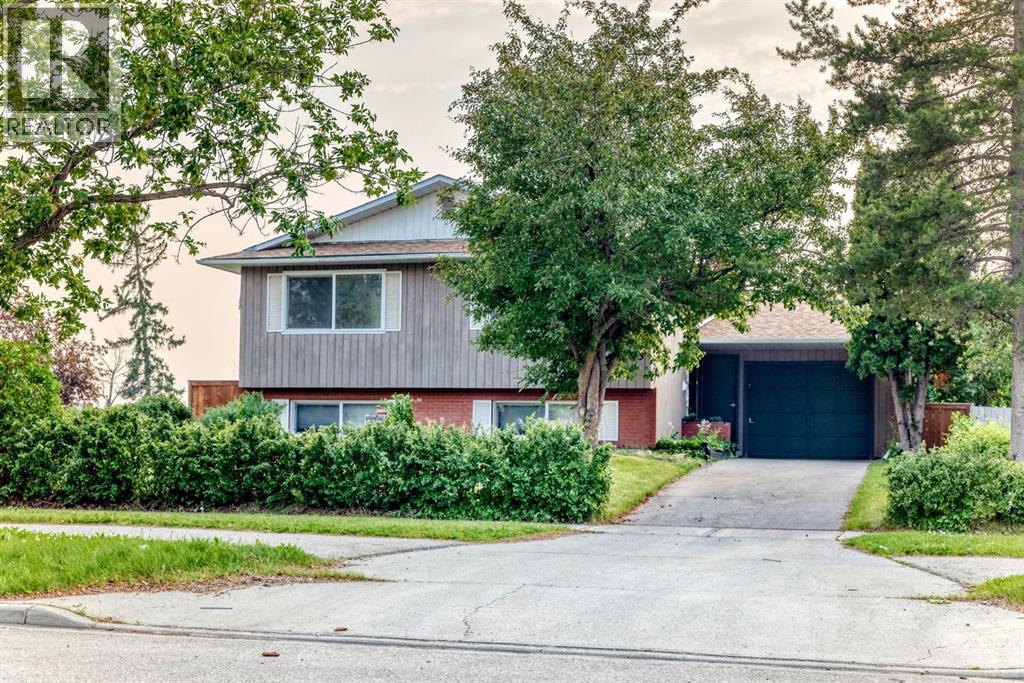 2703 60 Street NE, calgary, Alberta