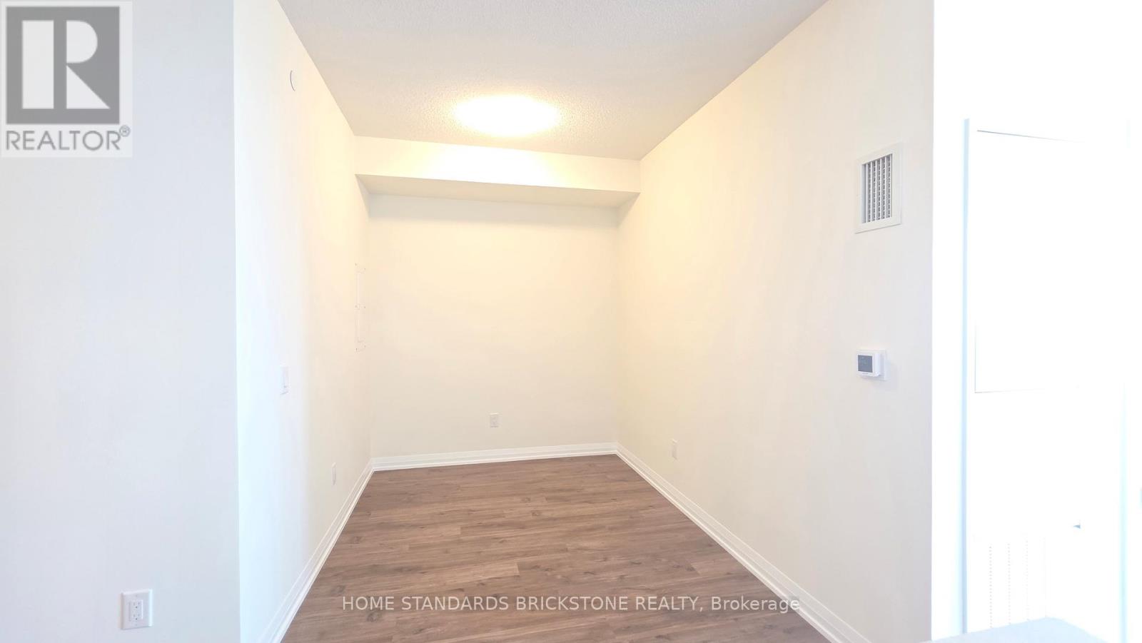2023 - 3270 Sheppard Avenue E, Toronto, Ontario  M1T 3K3 - Photo 11 - E13504942