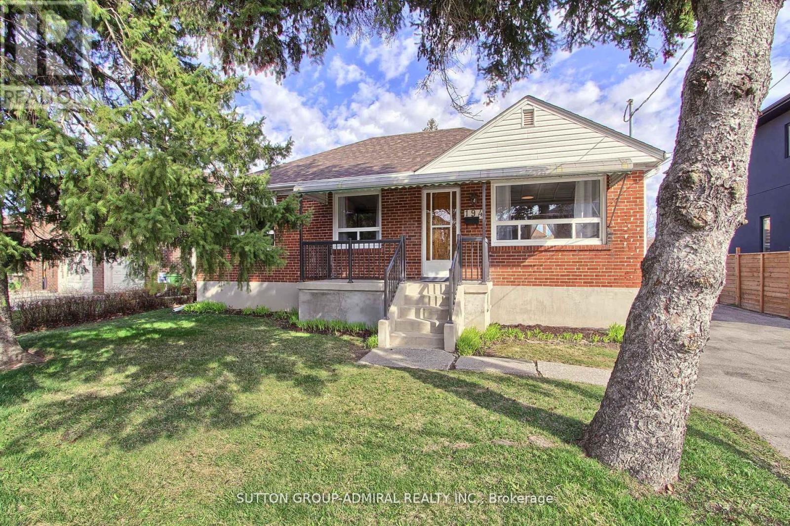 MAIN FLOOR - 194 COCKSFIELD AVENUE, Toronto, Ontario