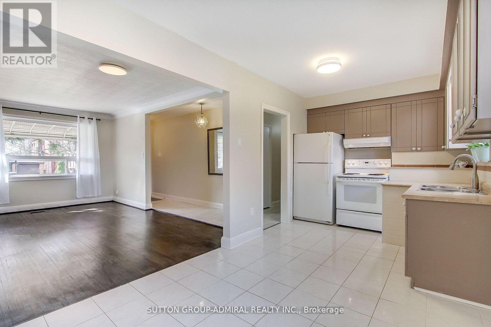 Main Floor - 194 Cocksfield Avenue, Toronto, Ontario  M3H 3T5 - Photo 14 - C13505064